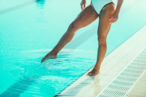 swimmer legs under water for our article about: swimming leg movement